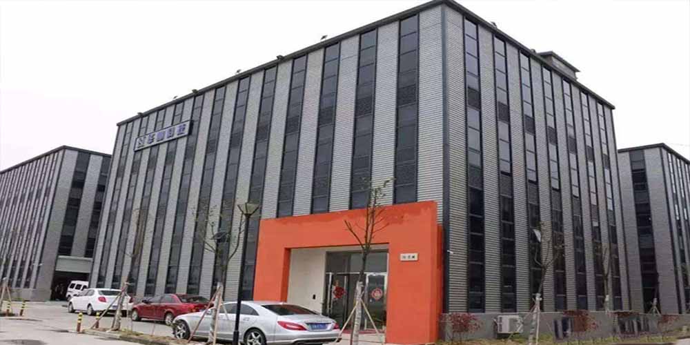 宁夏 ** 石化有限公司用大香蕉视频网自动排渣过滤机给液蜡去色、除杂